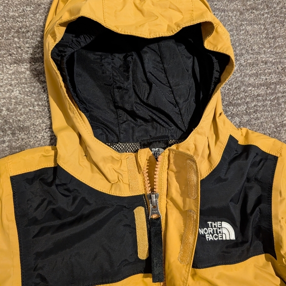 The North Face Mustard Yellow and Black Hooded Dryvent Antora Rain Jacket - 4T - Picture 4 of 12